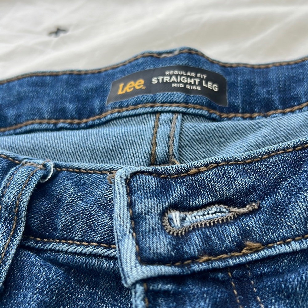 Women’s Lee Regular Fit Straight Leg Mid Rise Size 16